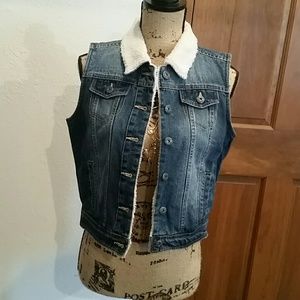 Jean Vest